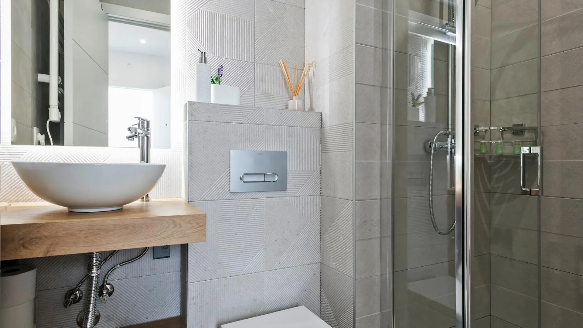 Boutique Plaza Catalonia Suites Cornella Cornellà de Llobregat 0*,