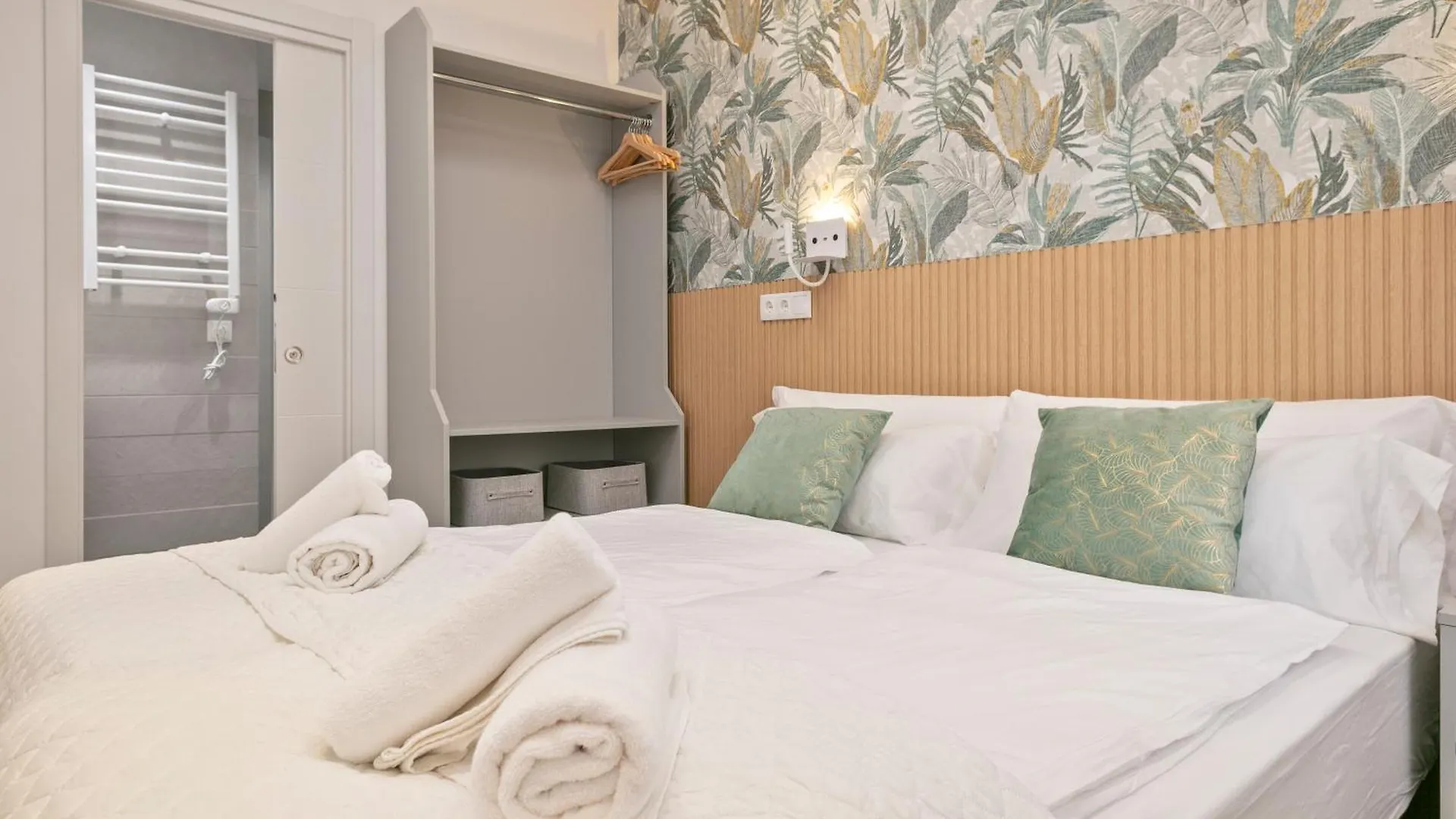 Boutique Plaza Catalonia Suites Cornella Cornella de Llobregat Apartment