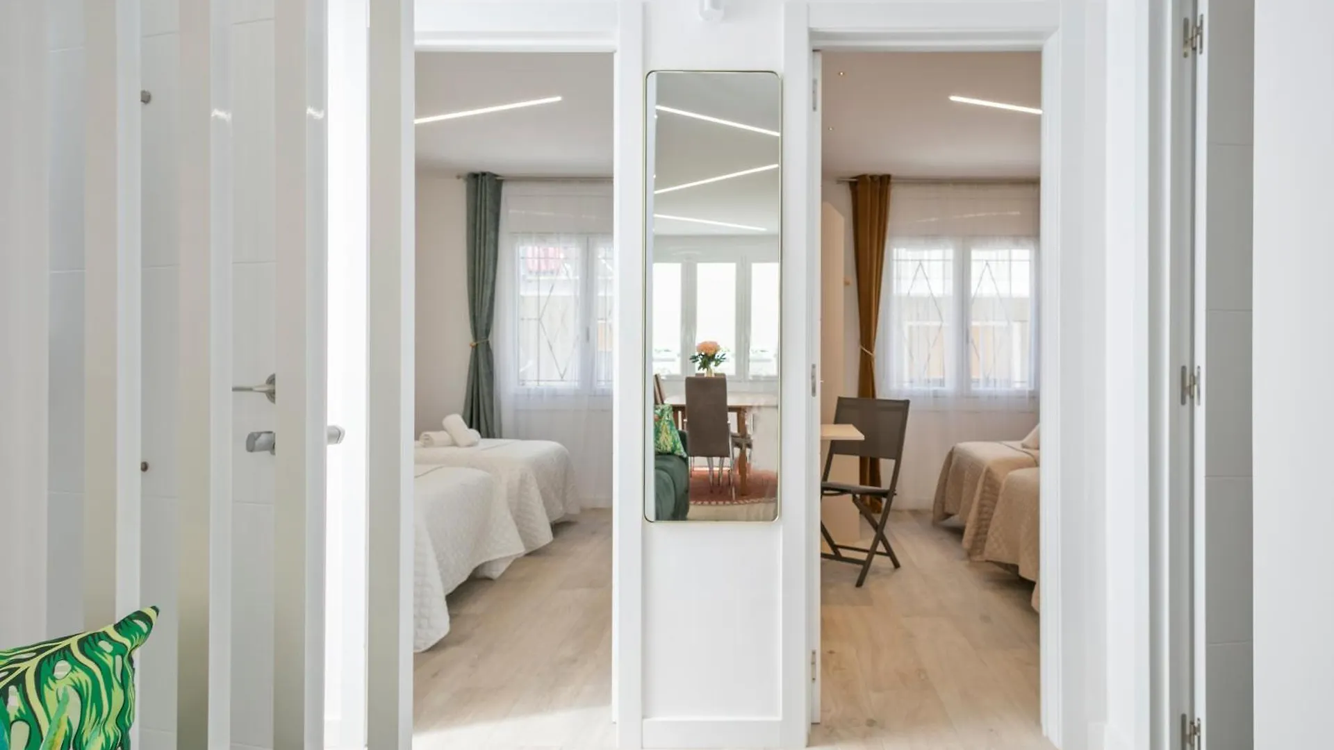 Boutique Plaza Catalonia Suites Cornella Cornella de Llobregat Apartment